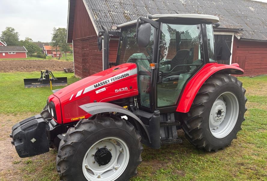 2004 Massey Ferguson 5435