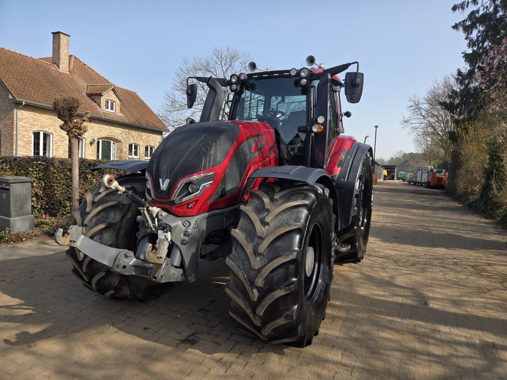 2021 Valtra T235 Direct