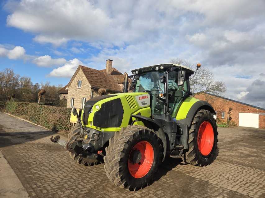 2018 Claas Axion 800