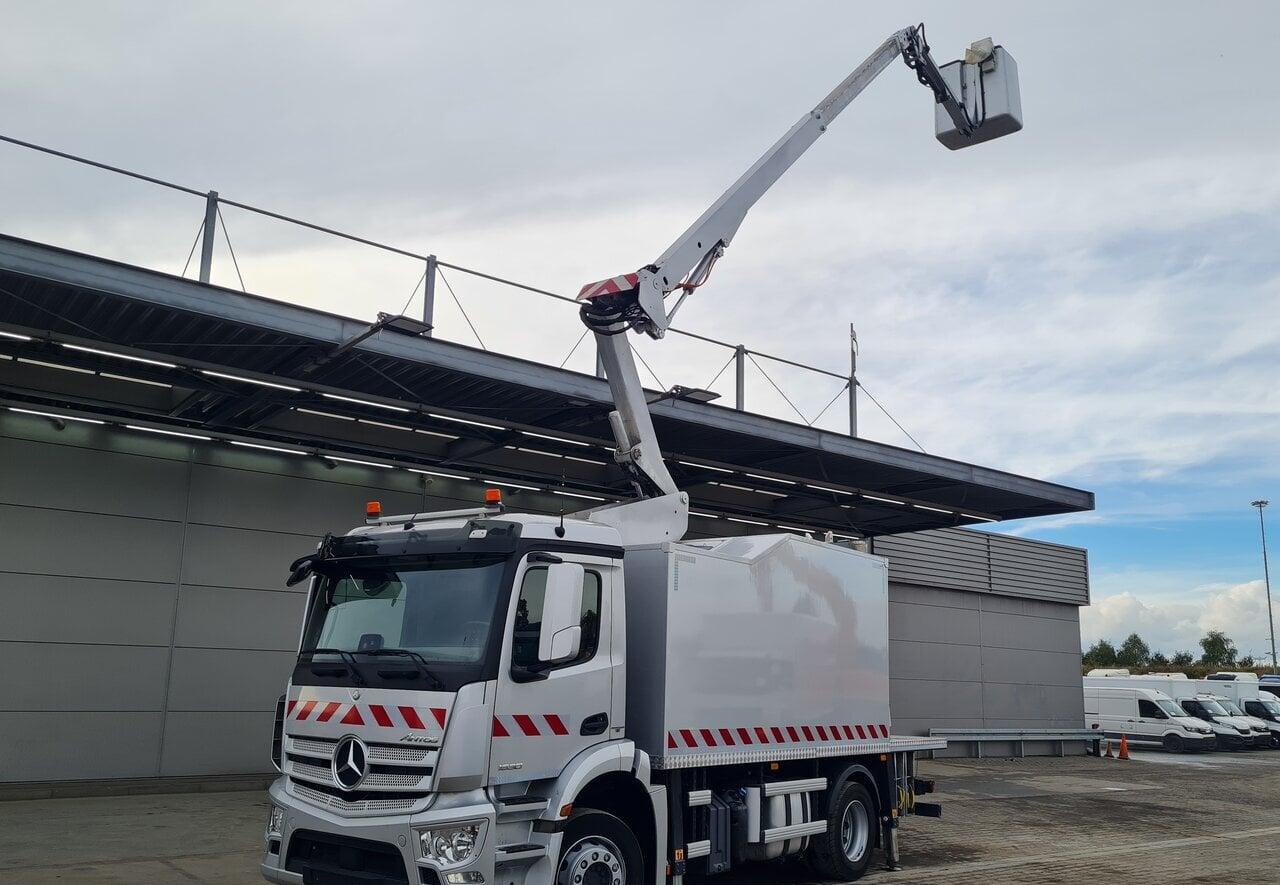 2016 Mercedes Antos 1830 Aerial platform
